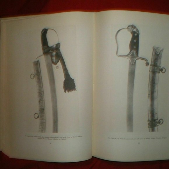 CUT AND THRUST WEAPONS BY EDUARD WAGNER 1969 SPRING BOOKS ! - Picture 7 of 12